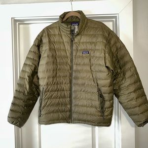 MENS MEDIUM PATAGONIA PUFFER JACKET ARMY GREEN
